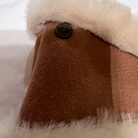 NWT UGG Ear Warmer - Picture 3 of 13